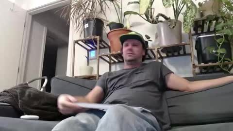 Snapshot of laidback_and_chill chatting on 12.20.24 Rick online show from 12.20.24