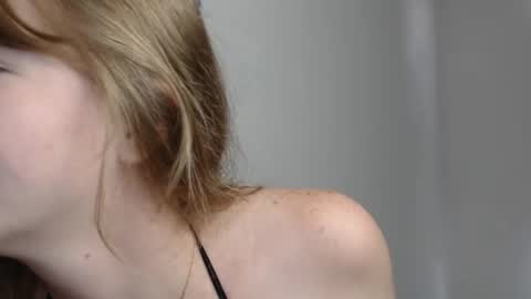 Snapshot of lailacuteee chatting on 06.14.26 lailacuteee online show from 06.14.26