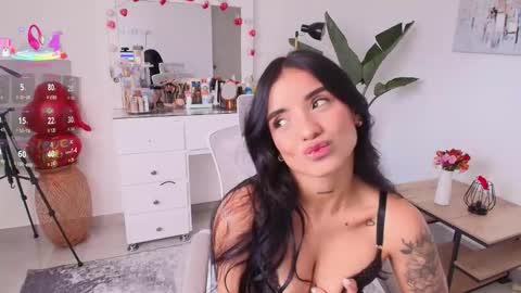 Snapshot of laira_scott chatting on 02.19.26 Laira online show from 02.19.26