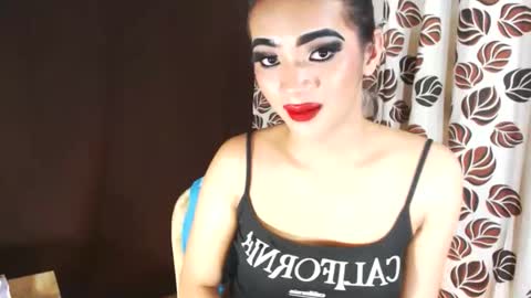 YoungMisstresslaira not into cheap online show from 12.11.24