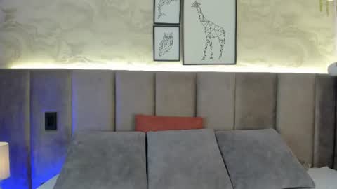 Loren online show from 07.04.26