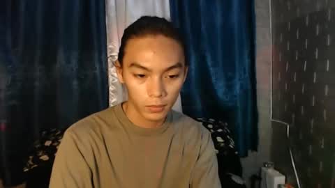 Snapshot of lalakinghugecock_2 chatting on 12.17.24 lalakinghugecock_2 online show from 12.17.24