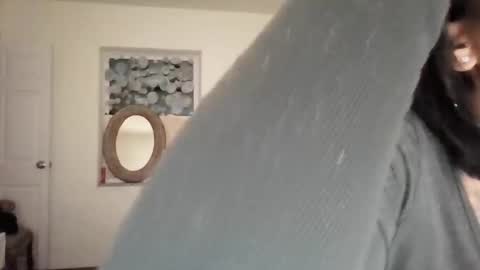 LALOVE99 online show from 10.15.25