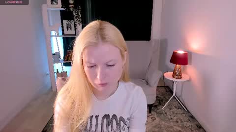 Laly online show from 07.18.26