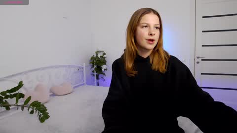 Snapshot of lana__j chatting on 12.04.24 Liana online show from 12.04.24