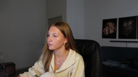 Snapshot of lana_jewel chatting on 07.21.26 LANA JEWEL online show from 07.21.26