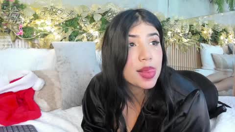 lana_lann online show from 12.13.24