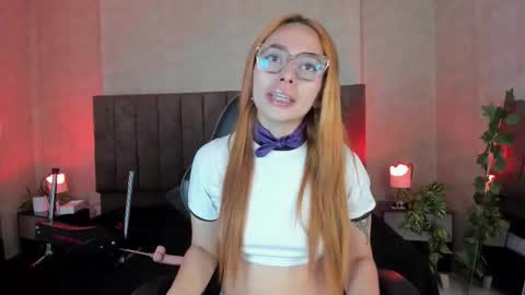 Snapshot of lanaamills chatting on 10.18.25 Lana online show from 10.18.25