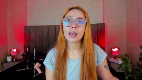 Snapshot of lanaamills chatting on 10.19.25 Lana online show from 10.19.25