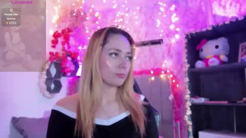 Snapshot of lanaamills chatting on 02.01.26 Lana online show from 02.01.26