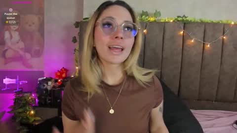 Snapshot of lanaamills chatting on 03.02.26 Lana online show from 03.02.26