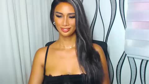 Snapshot of lanadel_hilton chatting on 01.06.25 Lana online show from 01.06.25