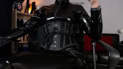 Snapshot of lanadoux_ chatting on 09.18.25 Mistress Lana online show from 09.18.25