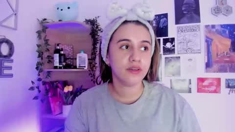 Snapshot of lanaherondale_ chatting on 09.21.25 lanaherondale_ online show from 09.21.25