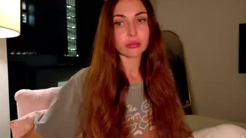 Snapshot of lanalure chatting on 06.14.26 Lana online show from 06.14.26