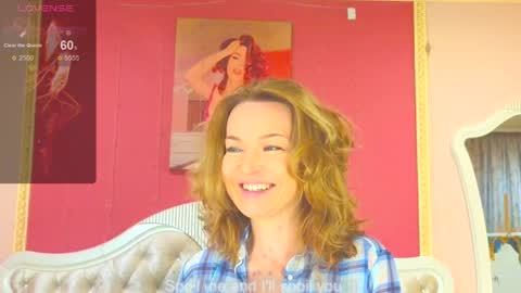 Snapshot of lanavibes chatting on 04.28.26 lanavibes online show from 04.28.26