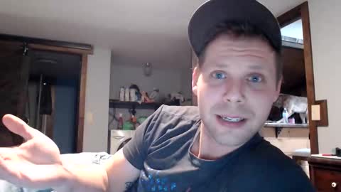 Snapshot of lancehardin chatting on 02.27.25 Lance online show from 02.27.25