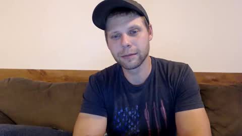 Snapshot of lancehardin chatting on 10.12.25 Lance online show from 10.12.25