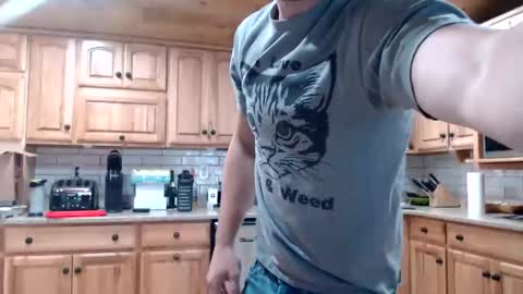 Snapshot of lancehardin chatting on 10.28.25 Lance online show from 10.28.25