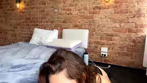 Snapshot of laniixx chatting on 09.24.25 Lani online show from 09.24.25