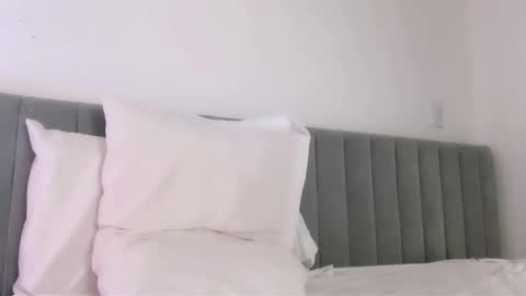 Snapshot of lannasweetbliss chatting on 12.19.25 Sweet Lanna online show from 12.19.25