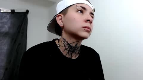 Snapshot of lannie_gonzales chatting on 03.05.25 LANNIE   online show from 03.05.25