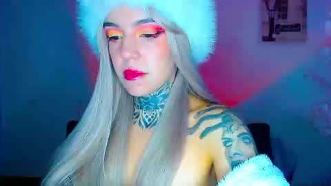 Snapshot of lannie_gonzales chatting on 09.15.25 LANNIE   online show from 09.15.25