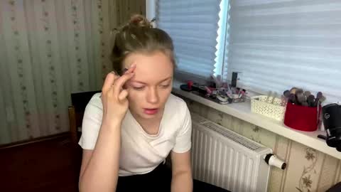 Hello My name is Lola online show from 03.31.26