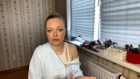 Hello My name is Lola online show from 04.01.26