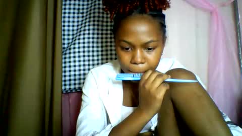 lara_belle online show from 06.08.26
