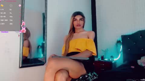 Lara Brunette  online show from 12.20.24