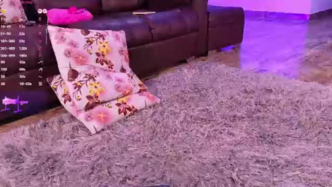 Hello Guys I am Lara Giraldo  WELCOME To my room online show from 07.03.26
