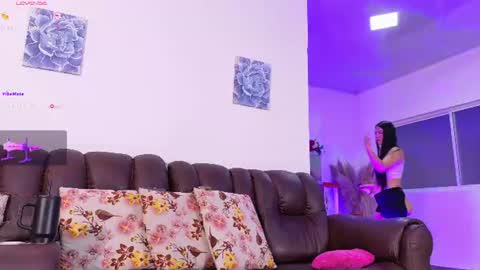 Hello Guys I am Lara Giraldo  WELCOME To my room online show from 07.22.26