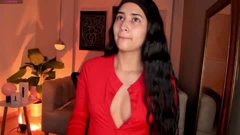 Snapshot of lara_madisson chatting on 05.27.26 Lara Madisson online show from 05.27.26
