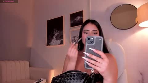 Snapshot of lara_madisson chatting on 06.04.26 Lara Madisson online show from 06.04.26
