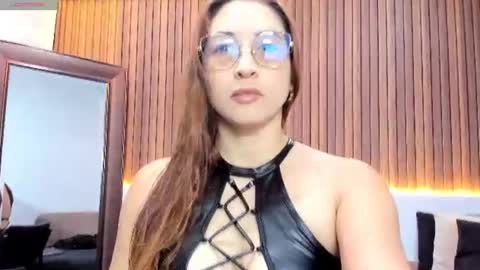 Snapshot of lara_martin chatting on 07.27.26 700 200 online show from 07.27.26