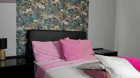 laraamosx online show from 07.01.26