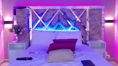 Lara online show from 04.15.26