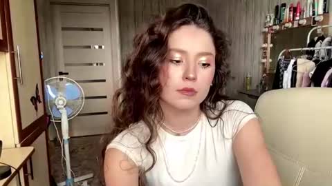 Snapshot of larainekribs chatting on 07.14.26 July online show from 07.14.26