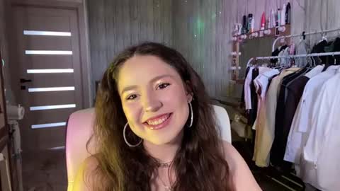 Snapshot of larainekribs chatting on 07.15.26 July online show from 07.15.26