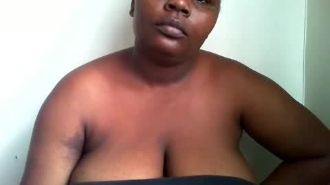 Snapshot of laralovex chatting on 01.13.25 laralovex online show from 01.13.25