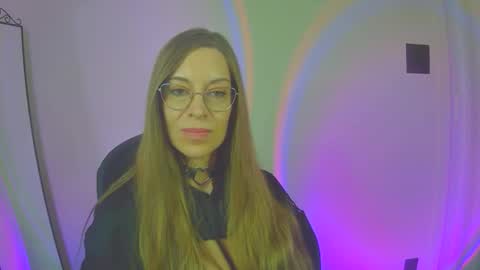 larawintersxxx online show from 10.28.25