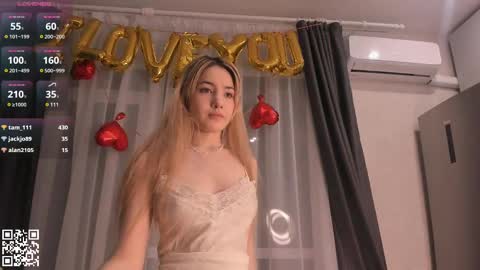 Snapshot of large_ocean chatting on 02.18.25 Rose online show from 02.18.25