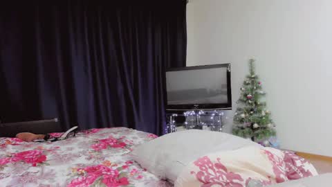 Larisa Lavriki online show from 01.07.25