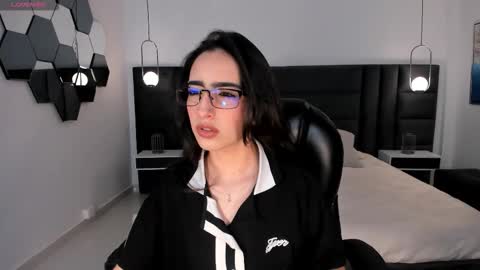 Larisa Smirnov online show from 02.01.26