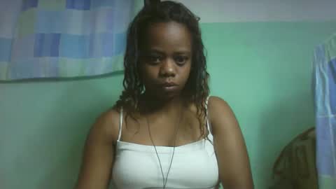 larissa645771 online show from 10.24.25