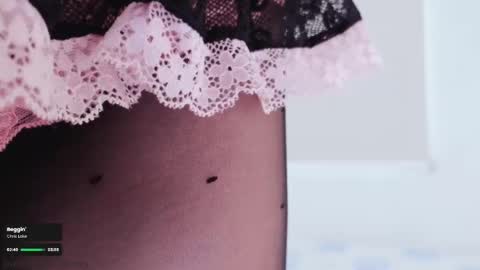 Larissa  online show from 02.23.25