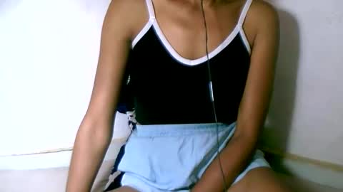 Snapshot of larra27 chatting on 03.03.26 Malala online show from 03.03.26