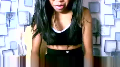 Snapshot of larra27 chatting on 04.12.26 Malala online show from 04.12.26