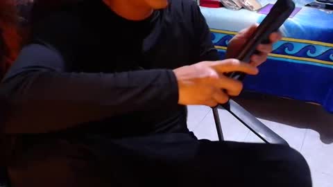 Snapshot of larry_art_a chatting on 03.04.26 Larry online show from 03.04.26